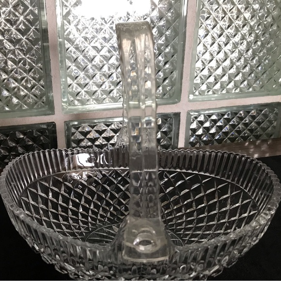 Crystal Basket Great for Easter - Picture 4 of 8